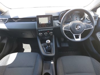 Used Renault Clio 2021 for sale - 75558197: Photo