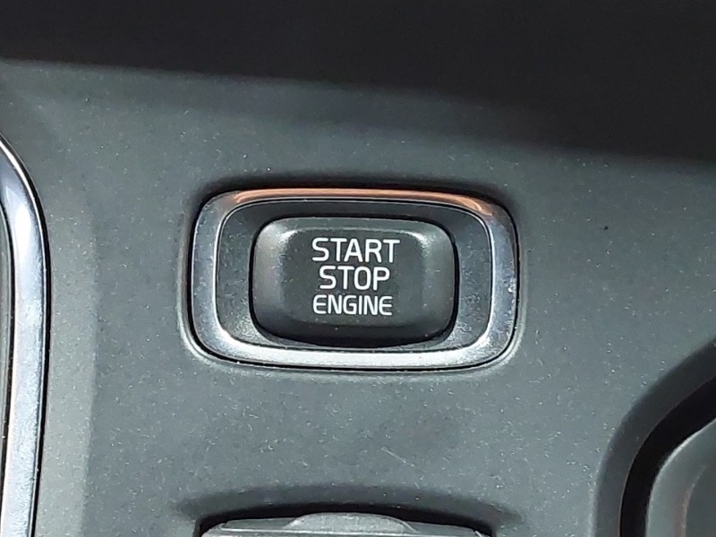 Used Volvo V40 2018 for sale - 76839202: Photo 17