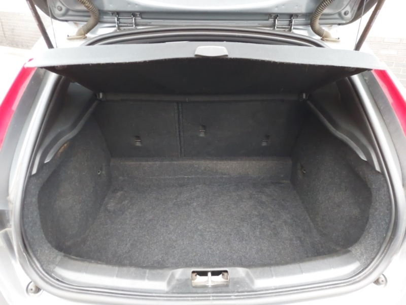 Used Volvo V40 2018 for sale - 76839202: Photo 8