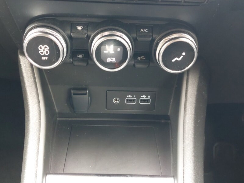 Used Renault Captur 2023 for sale - 77466276: Photo 15