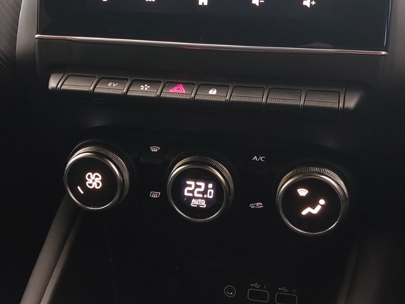 Used Renault Captur 2023 for sale - 76736946: Photo 15