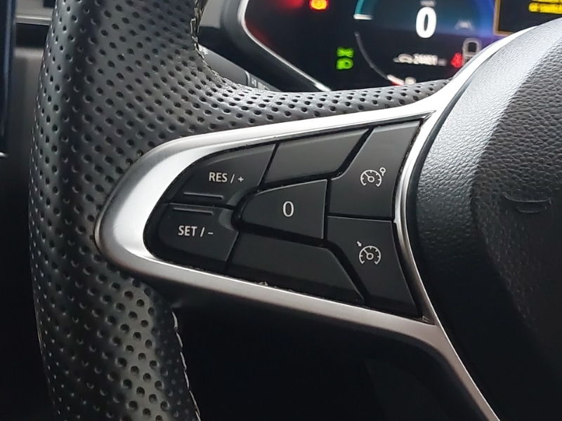 Used Renault Captur 2023 for sale - 76736946: Photo 17