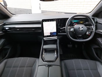 Used Renault Austral 2023 for sale - 76455864: Photo