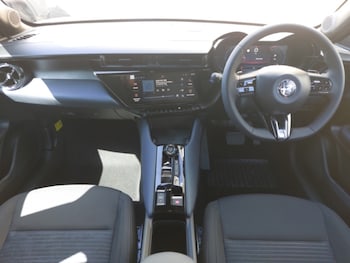 Used Alfa Romeo Junior 2025 for sale - 75408804: Photo