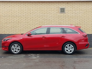 Used Kia Ceed 2024 for sale - 77999740: Photo