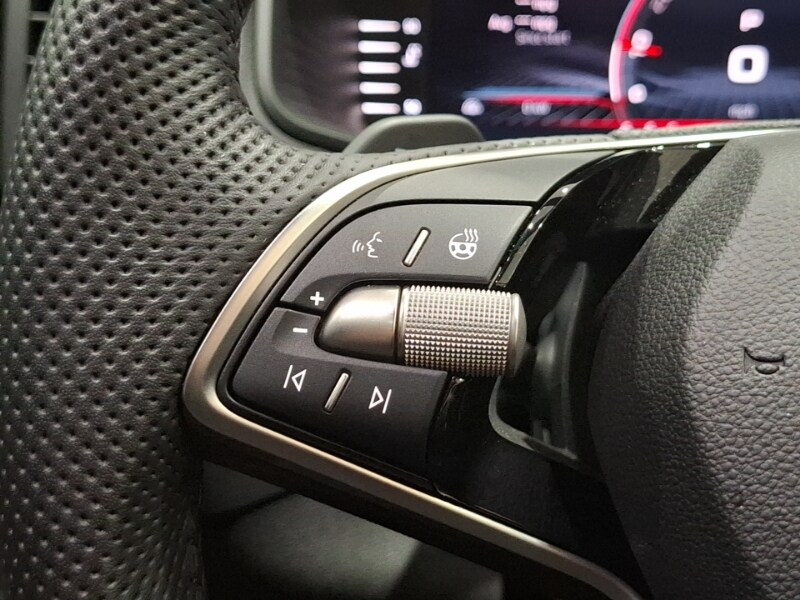 Used Skoda Karoq 2024 for sale - 76779980: Photo 18