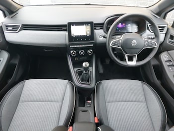 Used Renault Clio 2024 for sale - 79315883: Photo