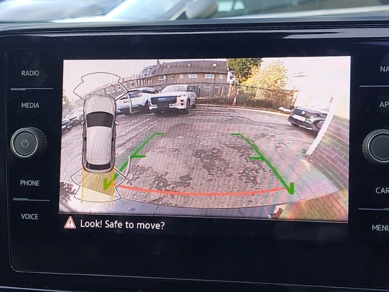 Used Volkswagen T-Roc 2024 for sale - 76408264: Photo 11