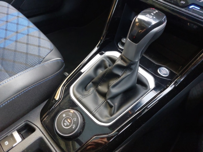 Used Volkswagen T-Roc 2024 for sale - 76408264: Photo 17