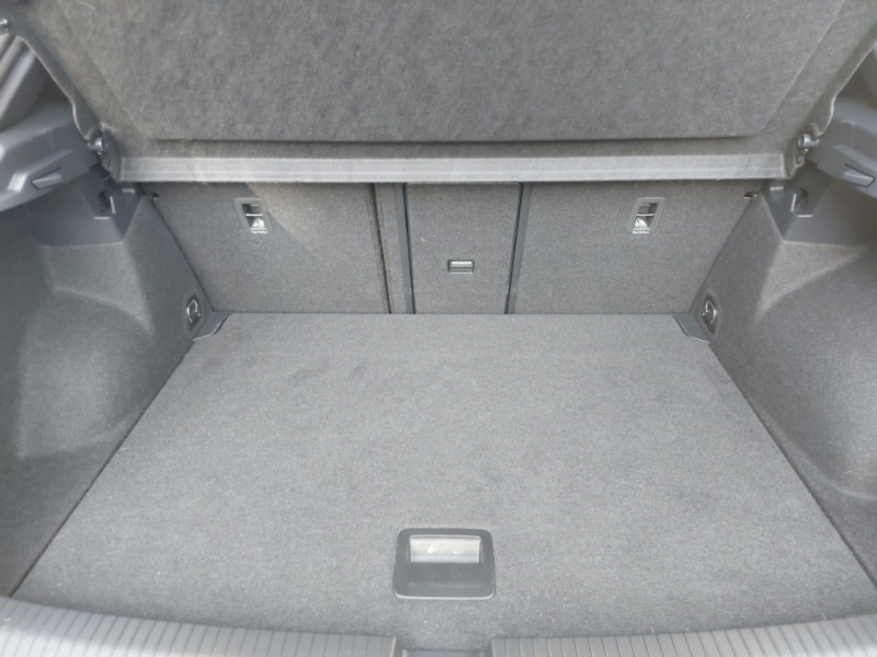 Used Volkswagen T-Roc 2024 for sale - 76408264: Photo 8