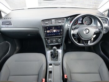 Used Volkswagen Golf 2019 for sale - 78440292: Photo