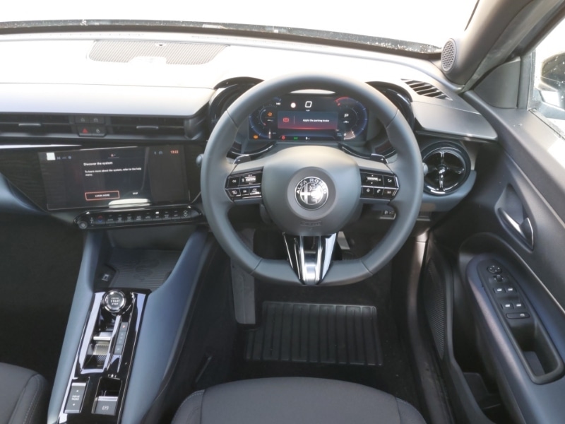 Used Alfa Romeo Junior 2025 for sale - 76369810: Photo 7