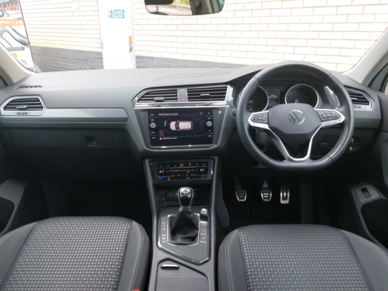 Used Volkswagen Tiguan 2021 for sale - 76839204: Photo 2