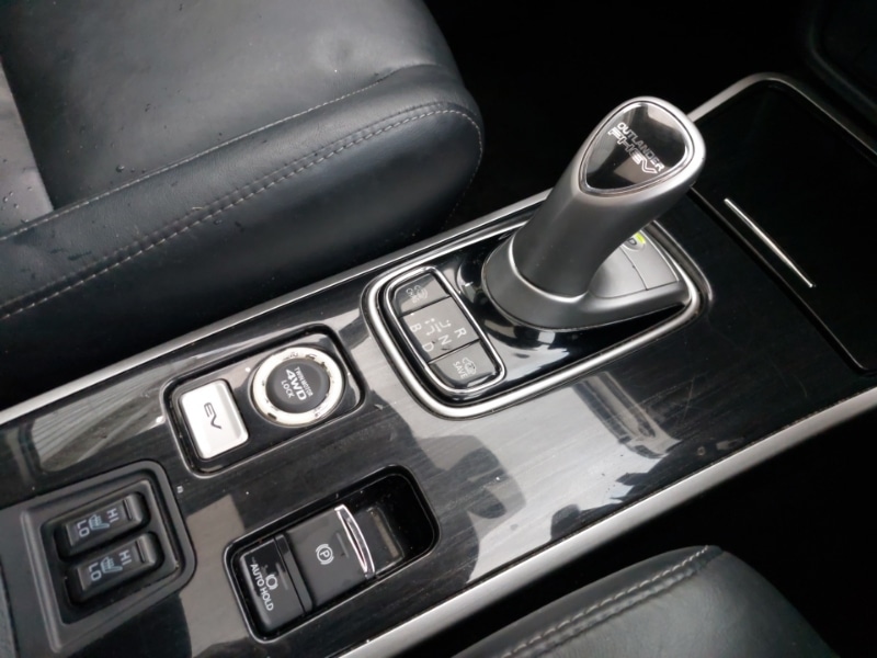 Used Mitsubishi Outlander 2017 for sale - 77299621: Photo 18