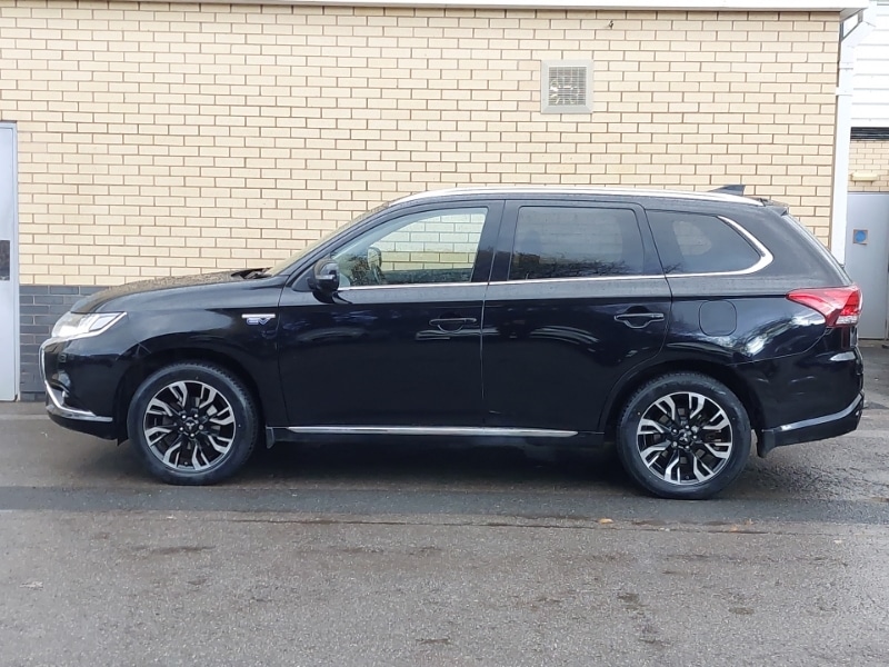 Used Mitsubishi Outlander 2017 for sale - 77299621: Photo 4