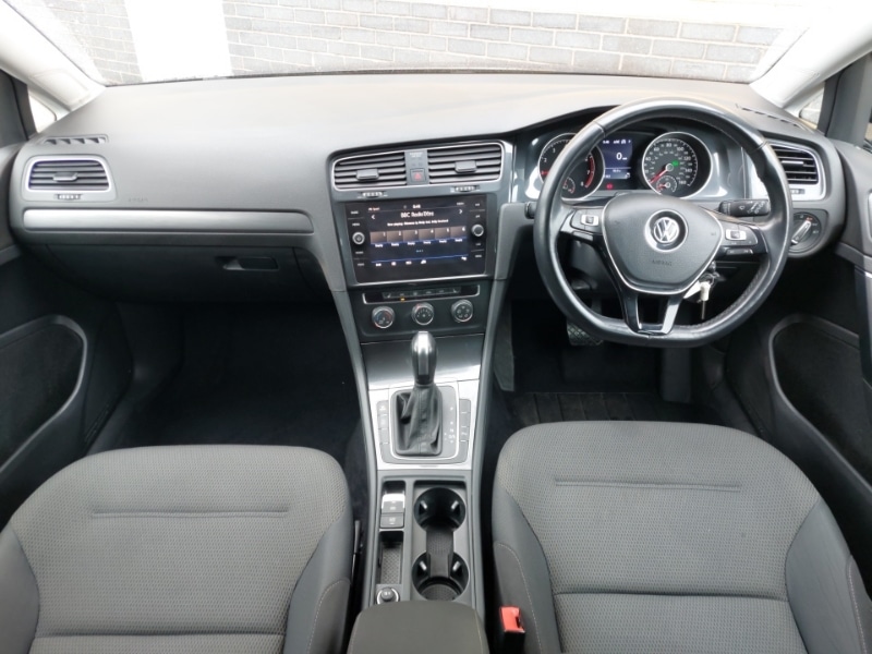 Used Volkswagen Golf 2019 for sale - 78211504: Photo 2