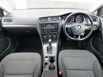 Used Volkswagen Golf 2019 for sale - 78211504: Photo