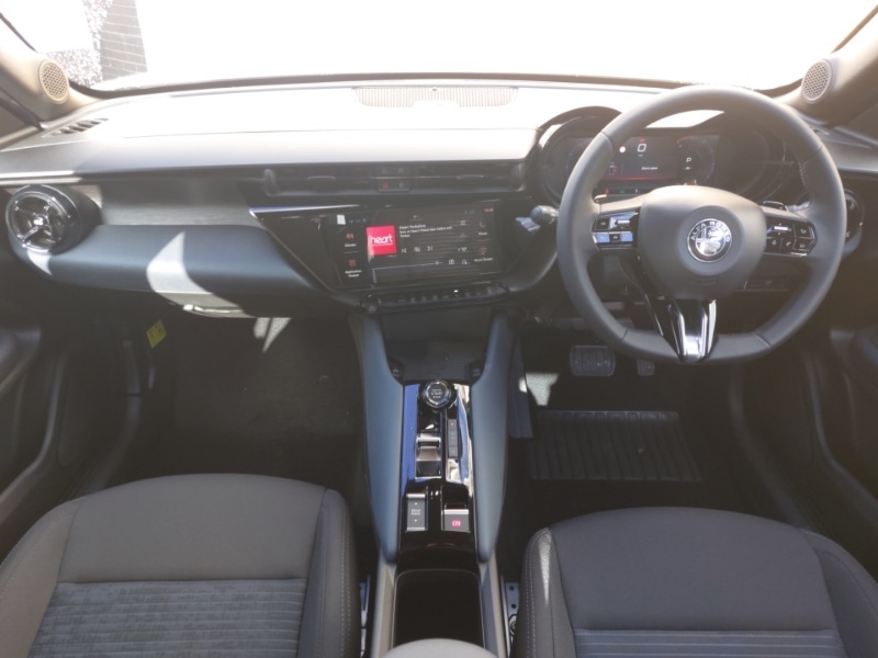 Used Alfa Romeo Junior 2025 for sale - 76543264: Photo 2