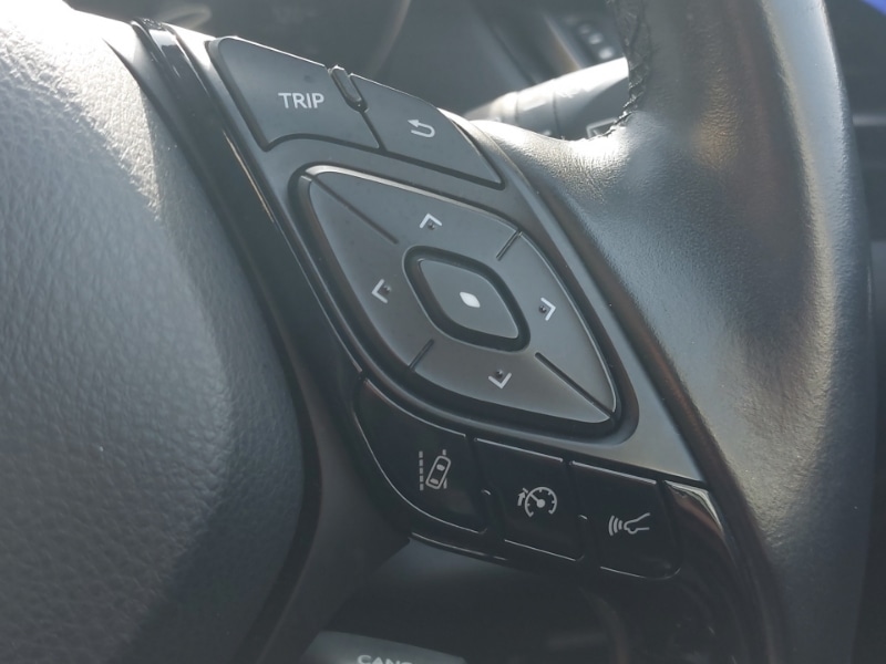 Used Toyota C-HR 2018 for sale - 78163974: Photo 14