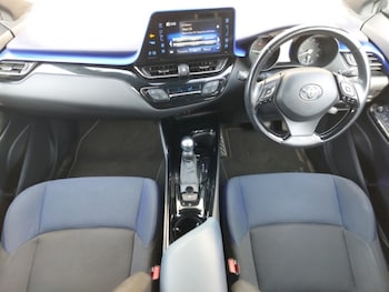 Used Toyota C-HR 2018 for sale - 78163974: Photo