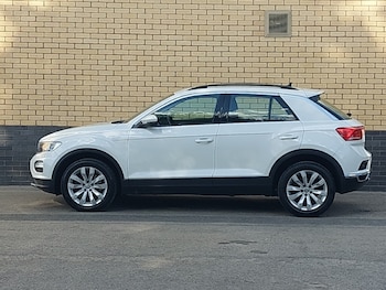 Used Volkswagen T-Roc 2018 for sale - 75750817: Photo