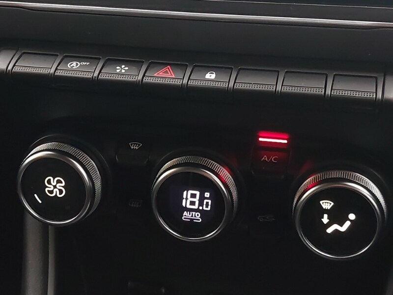 Used Renault Captur 2021 for sale - 76556250: Photo 15