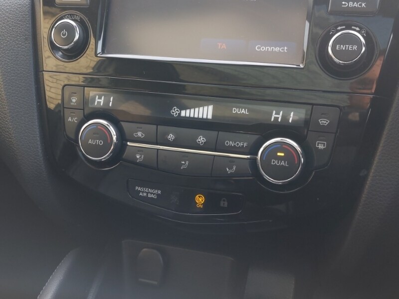 Used Nissan Qashqai 2016 for sale - 77183389: Photo 17