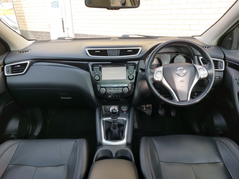 Used Nissan Qashqai 2016 for sale - 77183389: Photo 2