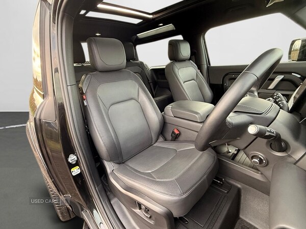 Used Land Rover Defender 2024 for sale - 77092041: Photo 11