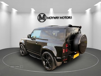 Used Land Rover Defender 2024 for sale - 77092041: Photo