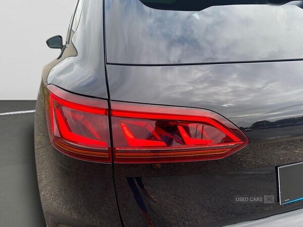 Used Volkswagen Touareg 2022 for sale - 76486407: Photo 34