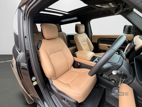 Used Land Rover Defender 2025 for sale - 77884189: Photo 12