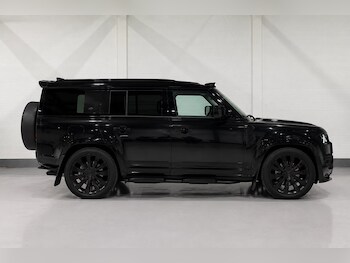 Used Land Rover Defender 110 2024 for sale - 79588843: Photo