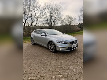 Used Volvo V40 2014 for sale - 78332357: Photo