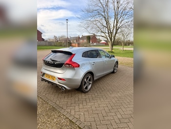 Used Volvo V40 2014 for sale - 78332357: Photo