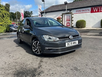 Volkswagen - Golf