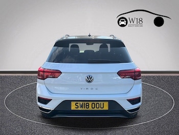 Used Volkswagen T-Roc 2018 for sale - 77693180: Photo