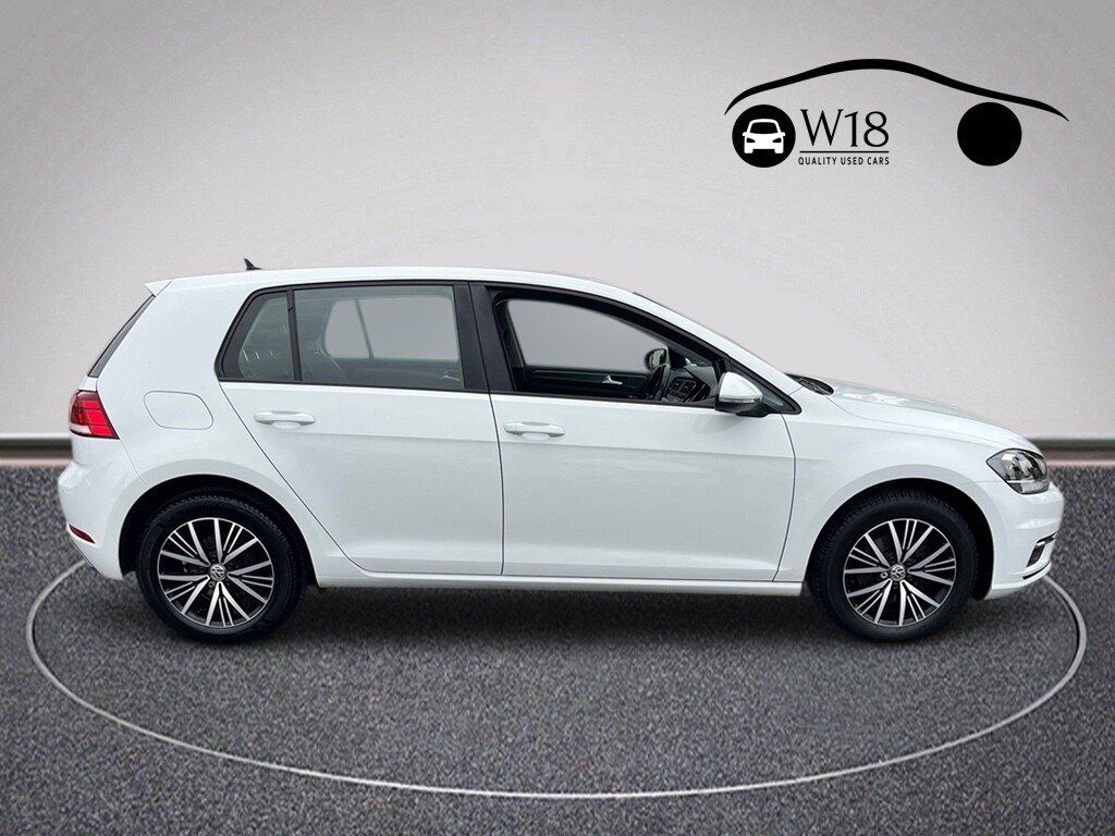 Used Volkswagen Golf 2018 for sale - 76235634: Photo 2