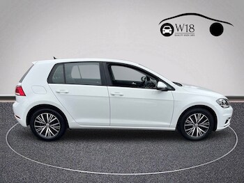 Used Volkswagen Golf 2018 for sale - 76235634: Photo