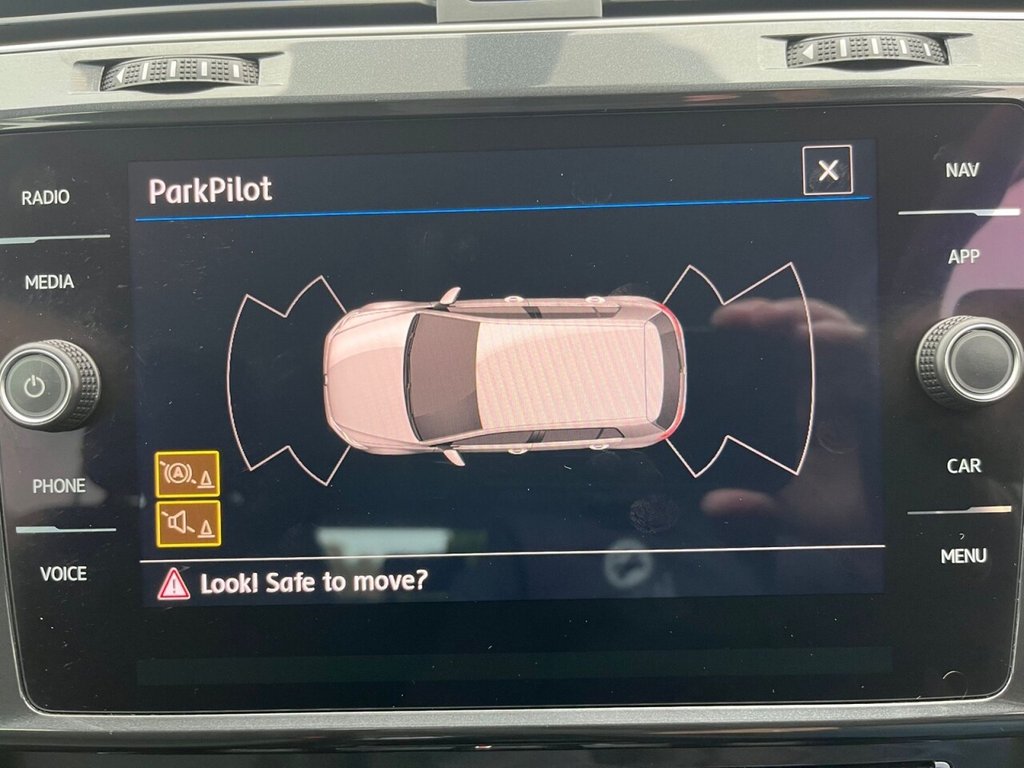 Used Volkswagen Golf 2018 for sale - 76235634: Photo 32