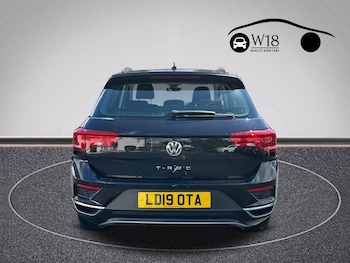 Used Volkswagen T-Roc 2019 for sale - 75716312: Photo