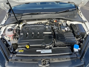 Used Volkswagen Golf 2019 for sale - 75832506: Photo