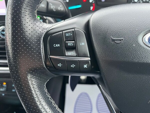 Used Ford Fiesta 2018 for sale - 76235799: Photo 33