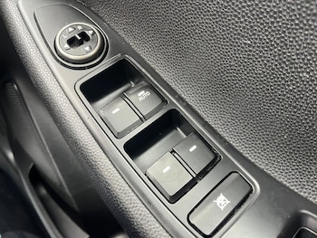 Used Hyundai i20 2018 for sale - 78111086: Photo