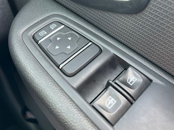 Used Renault Clio 2019 for sale - 78288572: Photo