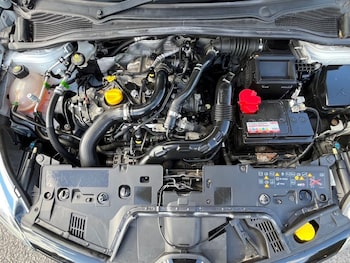 Used Renault Clio 2018 for sale - 78200580: Photo