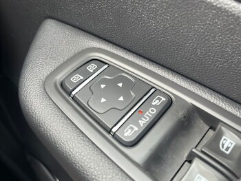 Used Renault Captur 2019 for sale - 78533730: Photo