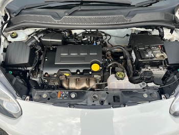 Used Vauxhall ADAM 2018 for sale - 76482002: Photo