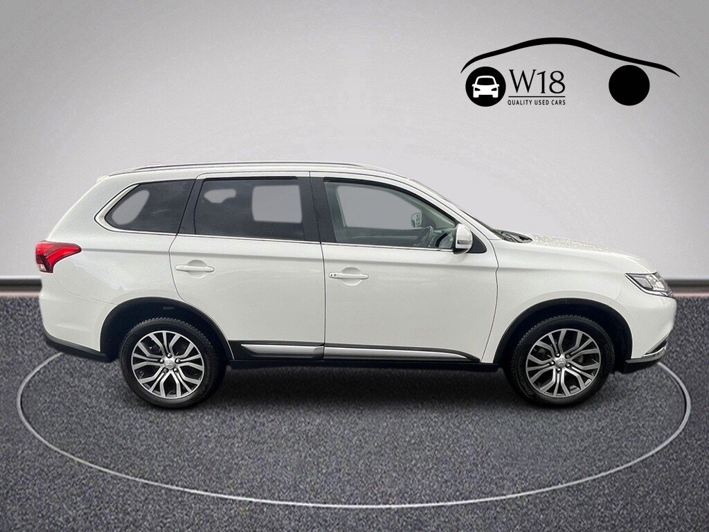 Used Mitsubishi Outlander 2017 for sale - 76429873: Photo 2