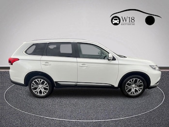 Used Mitsubishi Outlander 2017 for sale - 76429873: Photo